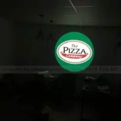 Hình ảnh chiếu logo Pizza Company